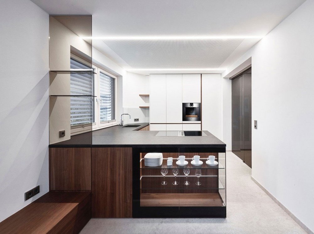 Küche mit Steinplatt nero assoluto von Casawest